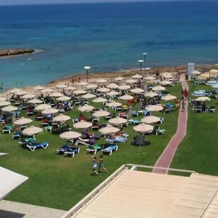 Aphrodite Sea View דירה *