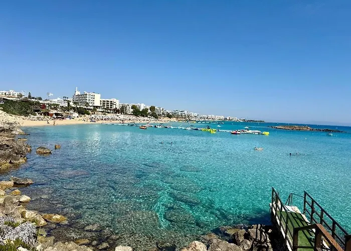 Aphrodite Sea View *