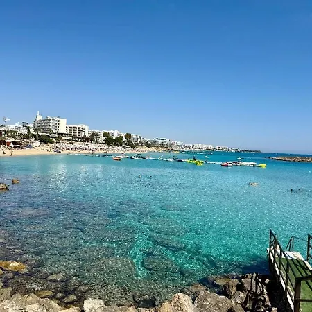 Aphrodite Sea View *